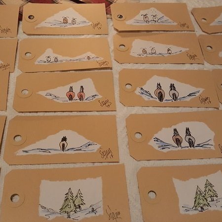 Vörunr. QM001 Teiknaðar smámyndir af dýrum o.fl. stærð 4x7 cm. 5 kort saman í pakka með mismunandi myndum. Verð. 550,- kr /pk
 Verð. 550,- kr /pk.