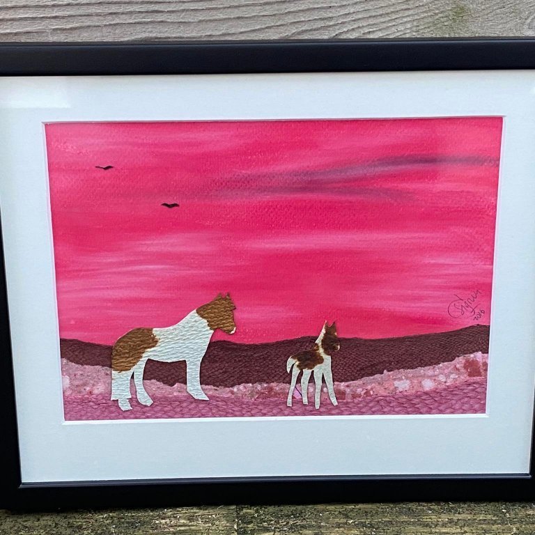 Vörunr. M2016-42  þurrpastel, laxaroð og heimagerðurpappír. Stærð 25x30 cm.   Verð. 15.000,-  seld.