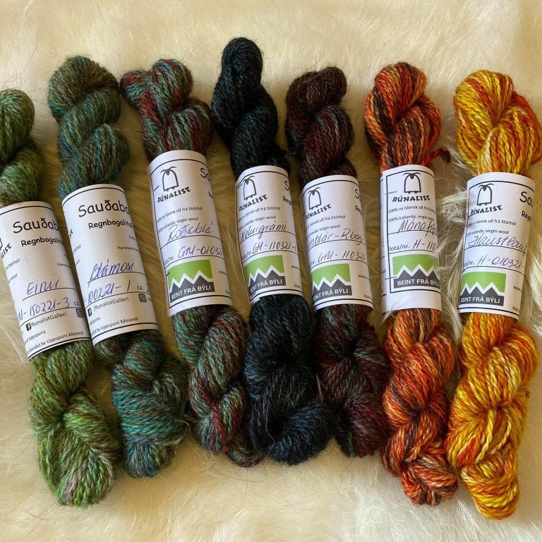 Sauðaband 25 gr dokkur - 1.200.- kr/stk